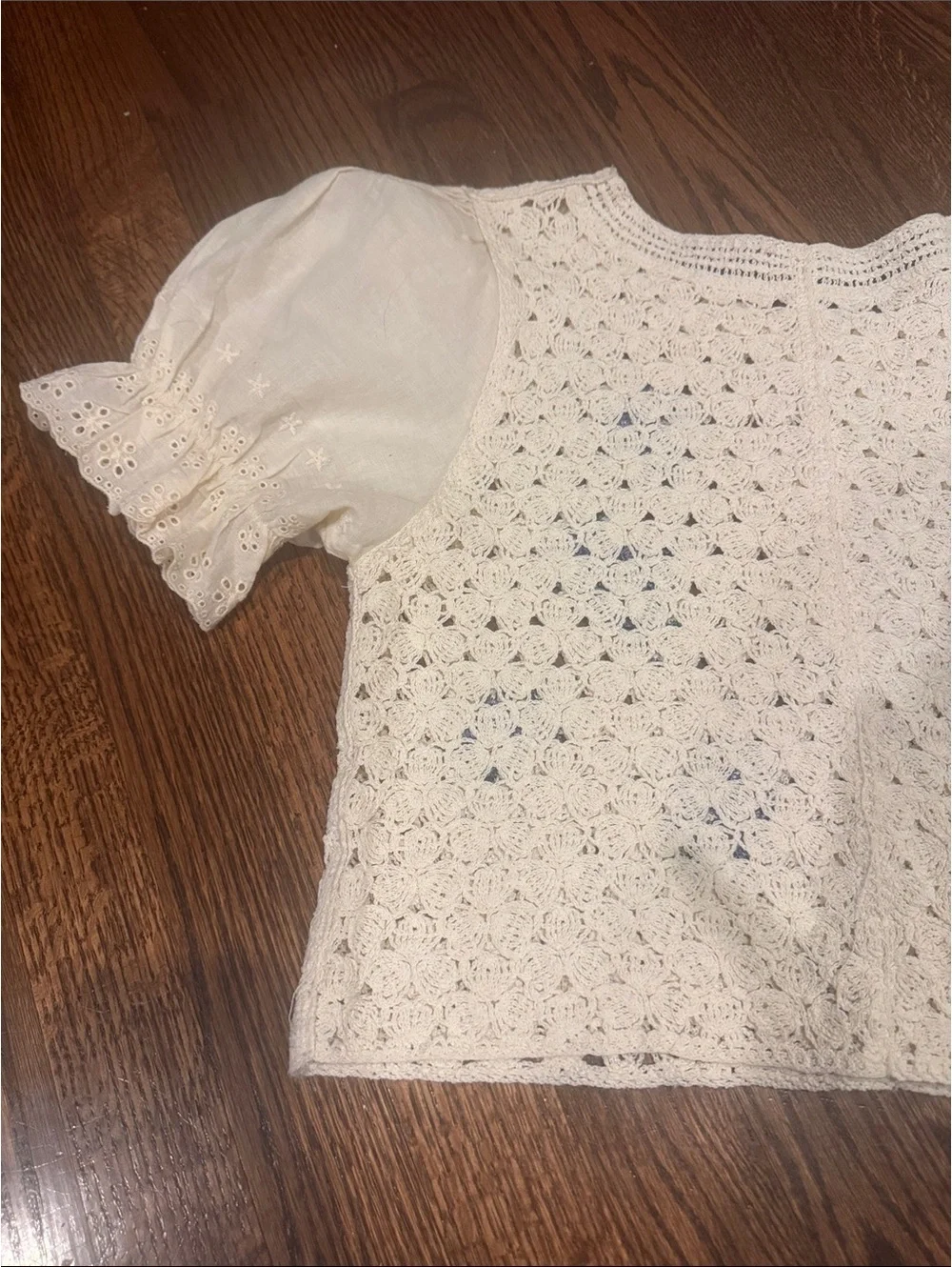Zara Embroidered Floral Crotched Top with Puff Sleeves Size Medium